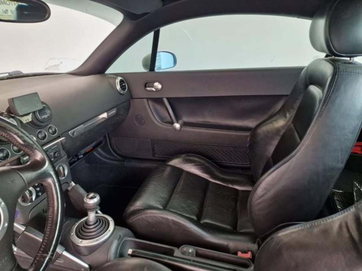 Audi TT Coupé 1.8 T 20V 225 CV cat quattro (18)
