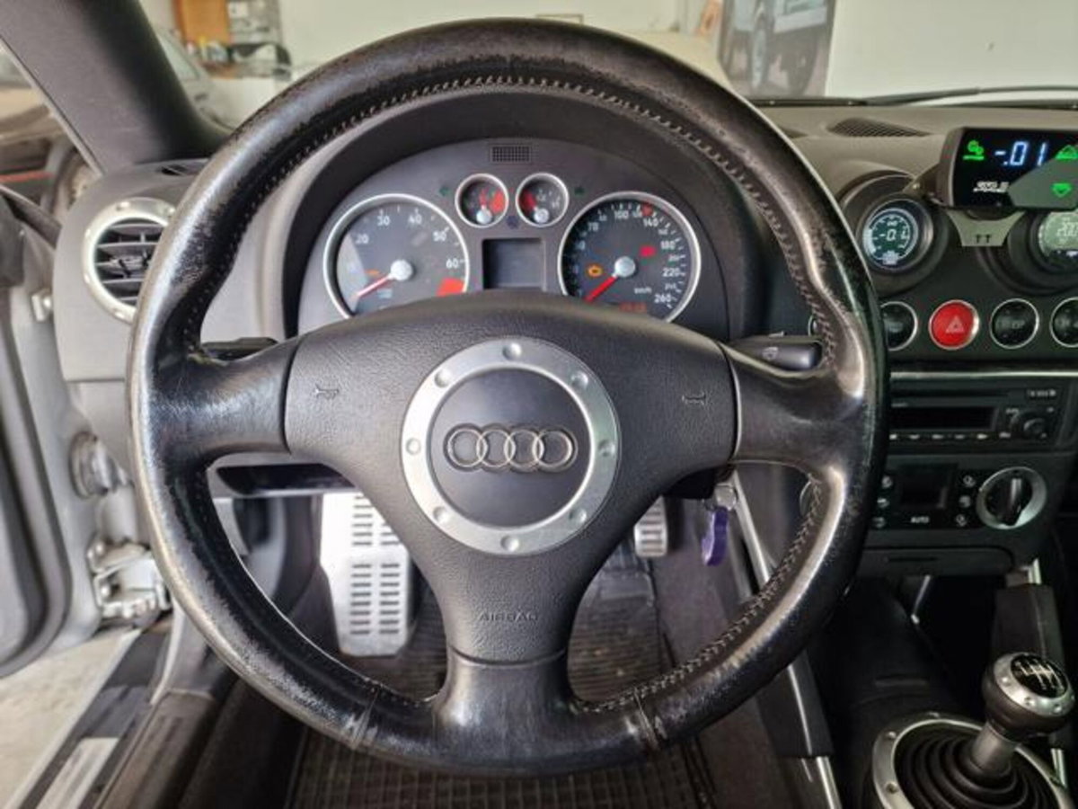 Audi TT Coupé 1.8 T 20V 225 CV cat quattro (8)