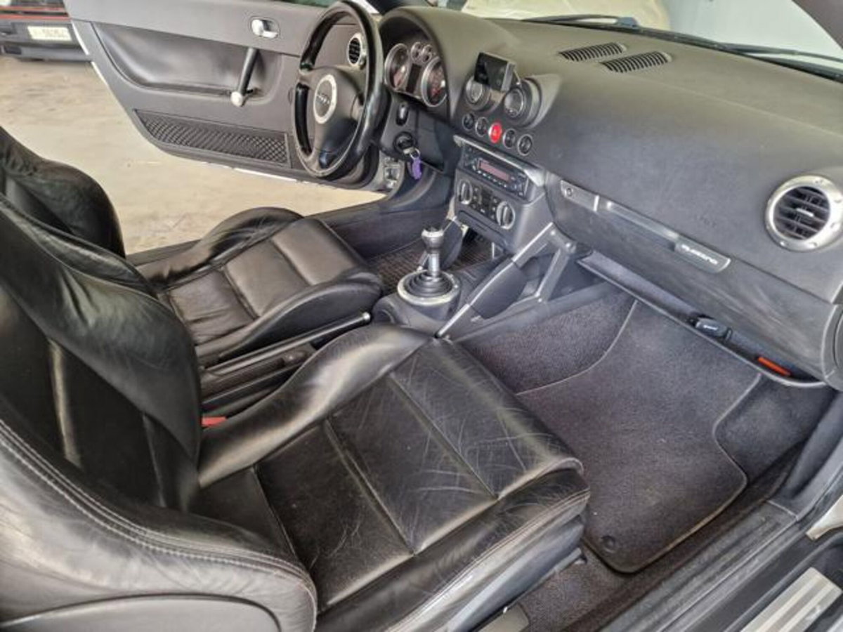 Audi TT Coupé 1.8 T 20V 225 CV cat quattro (9)