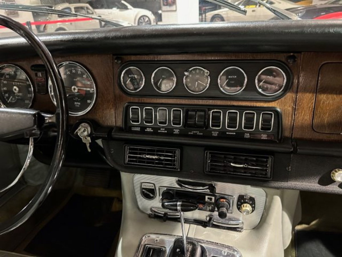 Jaguar XJ6 4.2 (14)