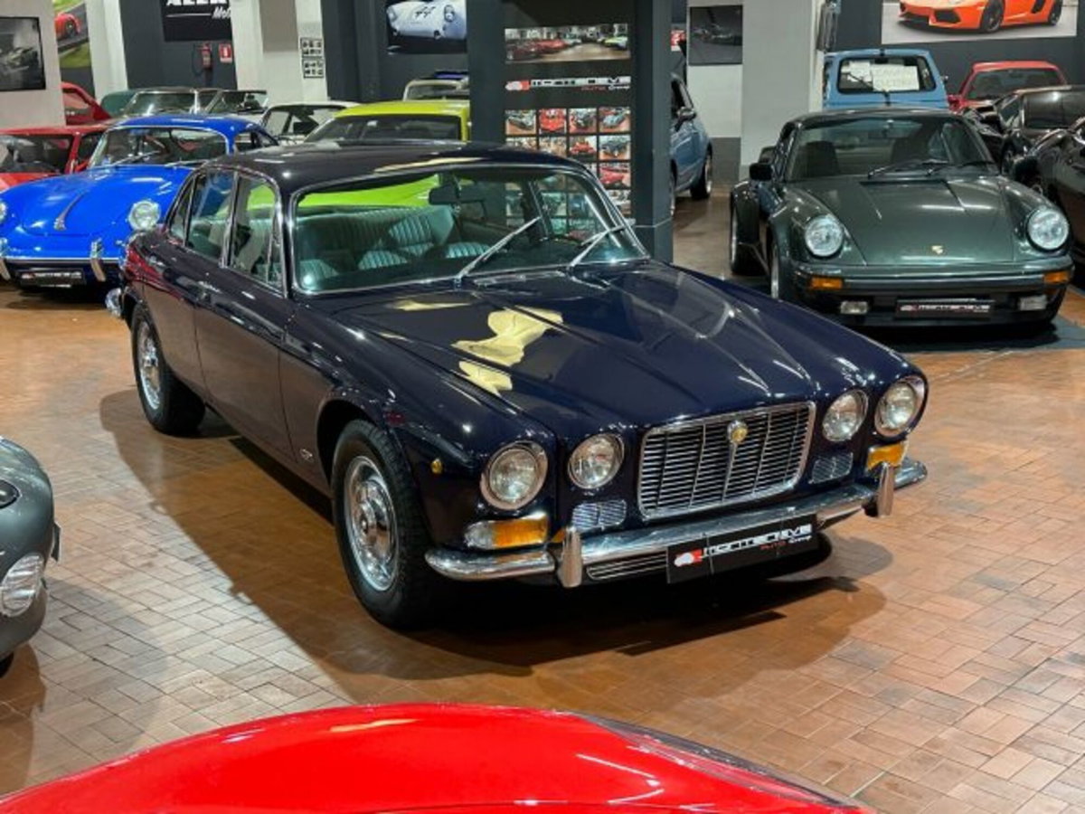 Jaguar XJ6 4.2 (3)