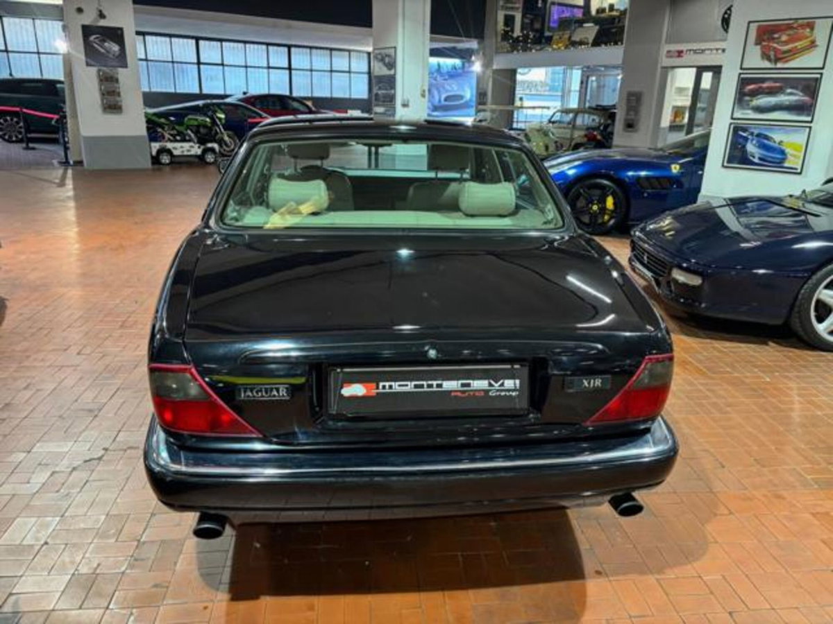 Jaguar XJR 4.0 cat (5)