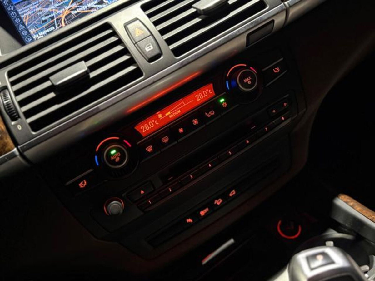 BMW X5 xDrive30d Futura (18)
