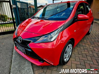 Toyota Aygo 1.0 VVT-i 69 CV 5 porte x-play TSS usata