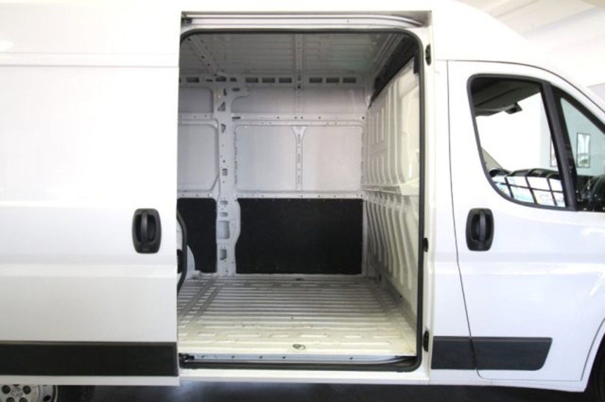 Peugeot Boxer Furgone 333 2.2 BlueHDi 140 S&S PM-TN Furgone Premium (12)