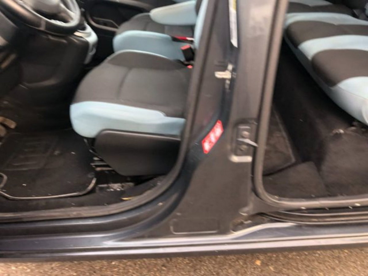 Citroen Berlingo Multispace 1.6 HDi 90 Seduction (7)