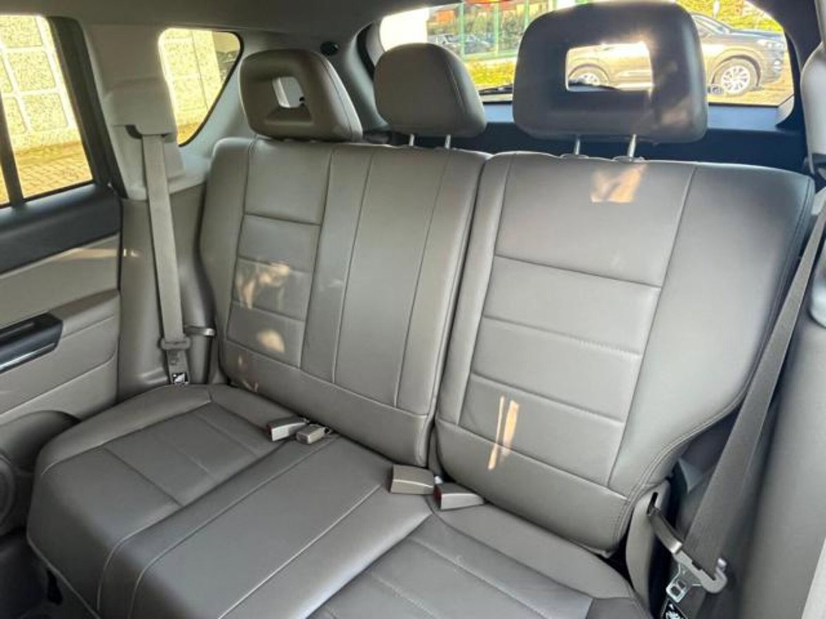 Jeep Compass 2.2 CRD Limited (10)