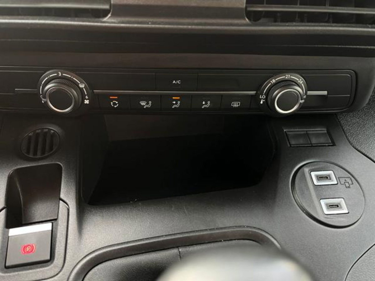 Citroen Berlingo BlueHDi 100 M Live (11)