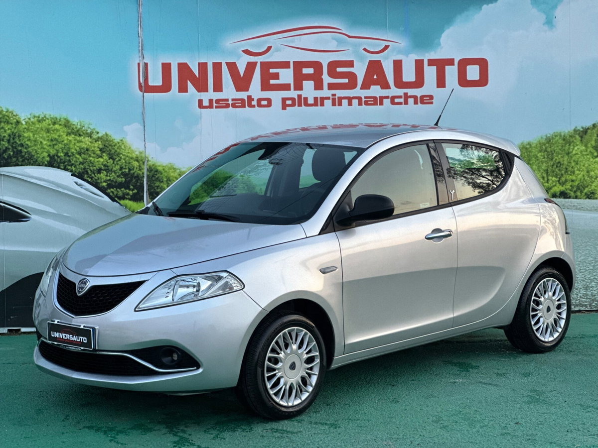 Lancia Ypsilon 1.2 69 CV 5 porte Silver