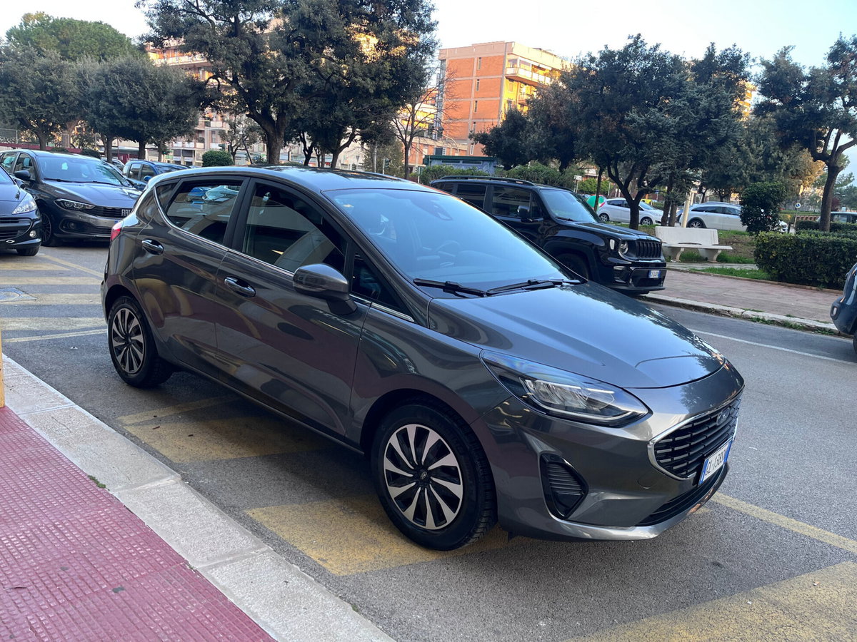 Ford Fiesta 1.1 75 CV 5 porte Titanium (6)