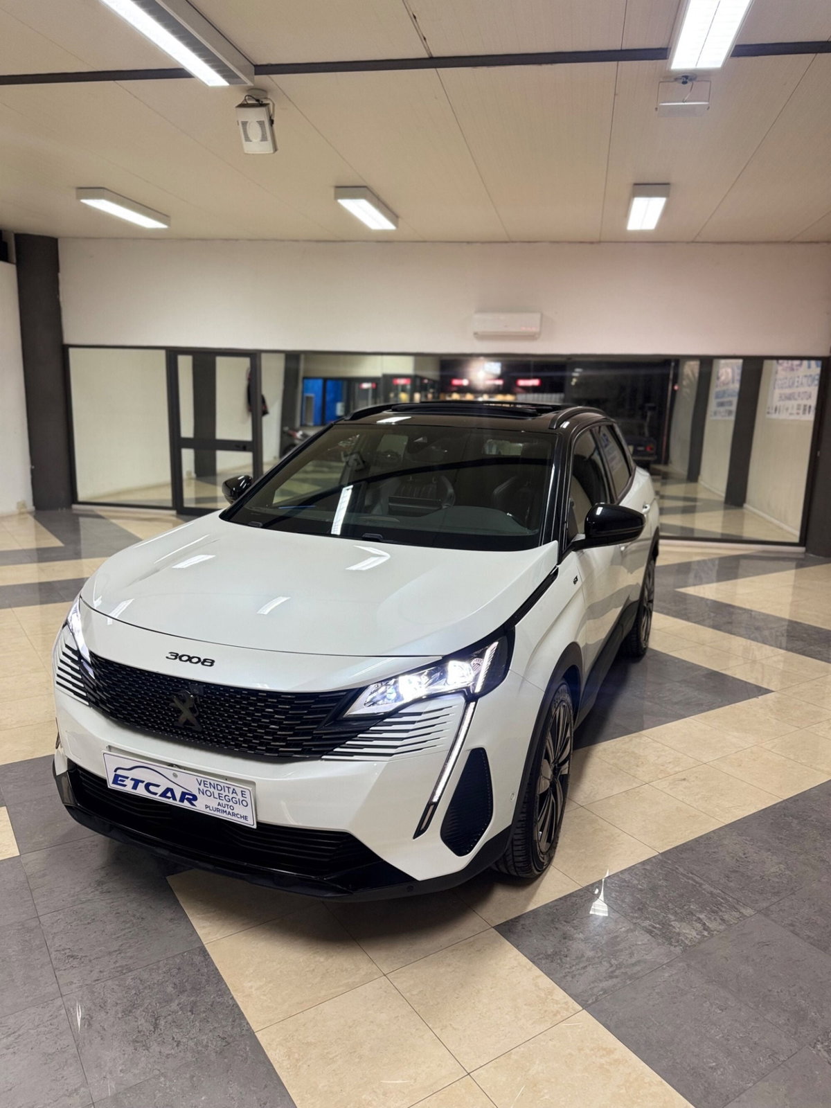 Peugeot 3008 BlueHDi 130 S&S EAT8 GT Line (17)