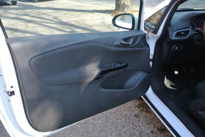 Opel Corsa Coupé 1.4 90CV GPL Tech n-Joy (10)