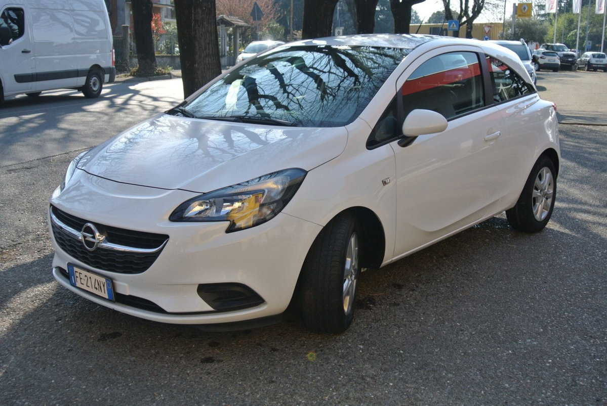 Opel Corsa Coupé 1.4 90CV GPL Tech n-Joy (3)
