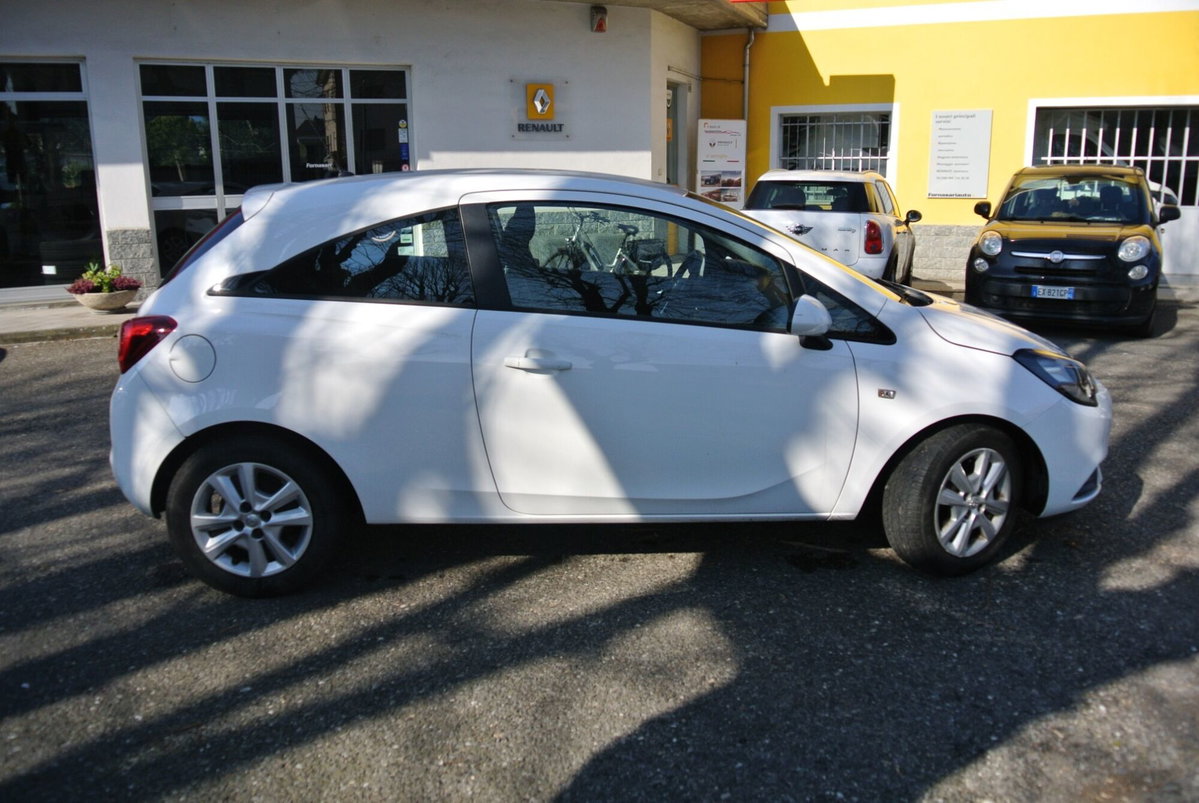 Opel Corsa Coupé 1.4 90CV GPL Tech n-Joy (8)