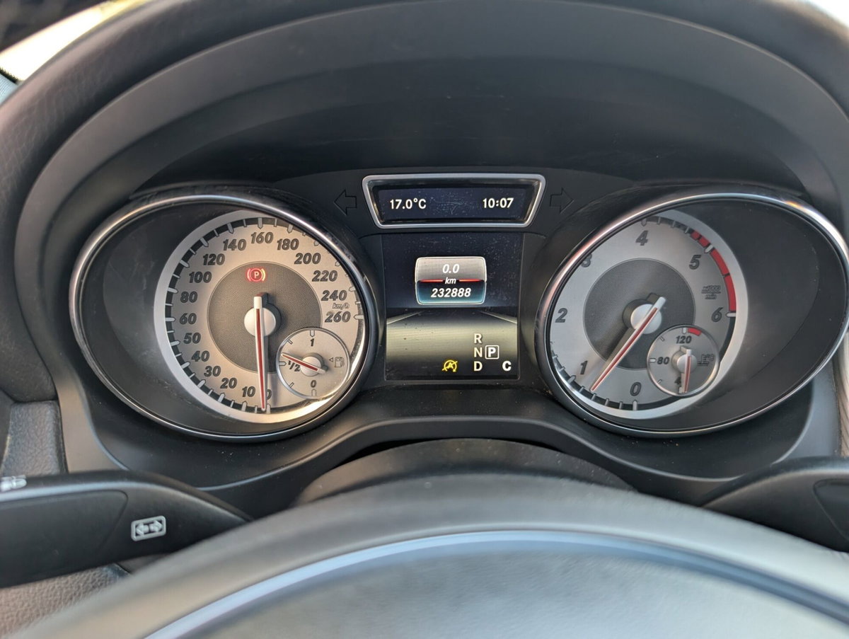 Mercedes-Benz CLA 200 d Automatic Premium (15)
