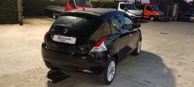 Lancia Ypsilon 1.2 69 CV 5 porte GPL Ecochic Platinum (5)