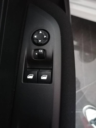 Peugeot 208 BlueHDi 100 Stop&Start 5 porte Active (14)