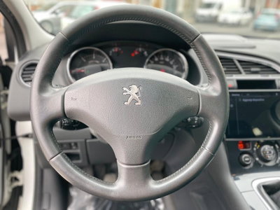 Peugeot 3008 1.6 HDi 115CV Business (19)