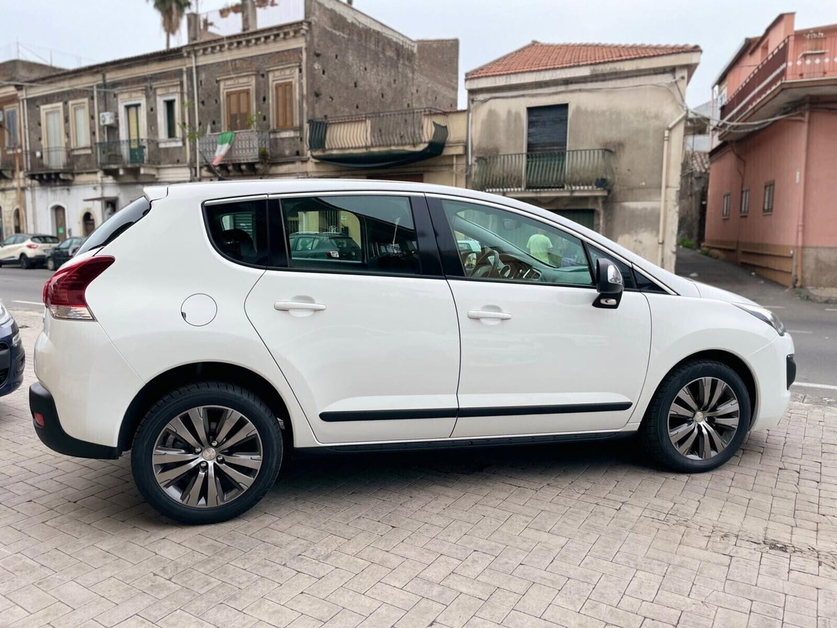Peugeot 3008 1.6 HDi 115CV Business (5)