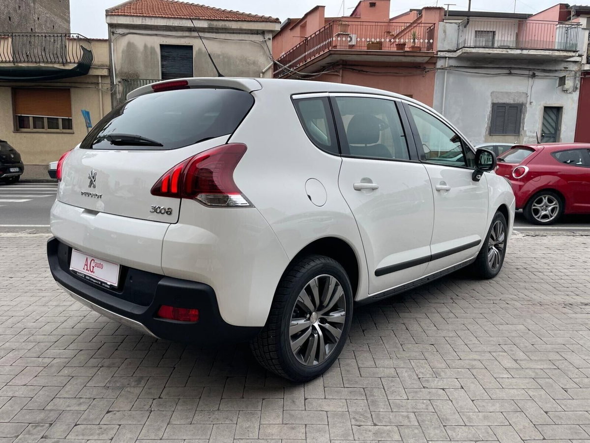 Peugeot 3008 1.6 HDi 115CV Business (6)