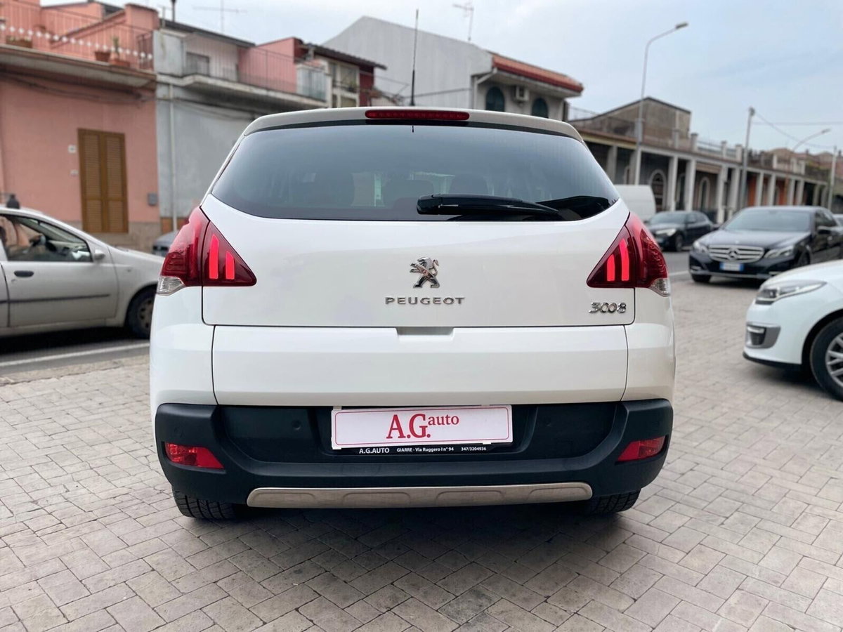 Peugeot 3008 1.6 HDi 115CV Business (7)