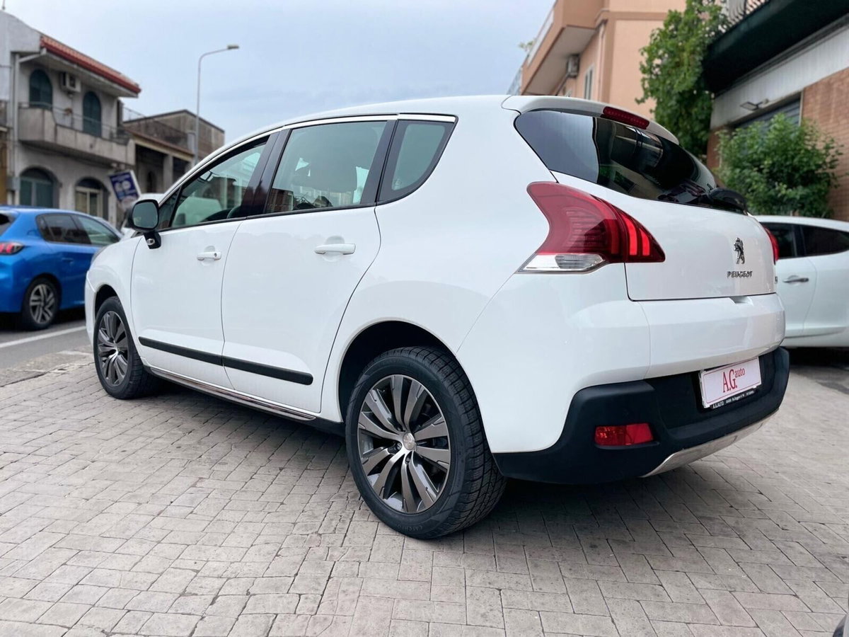 Peugeot 3008 1.6 HDi 115CV Business (8)