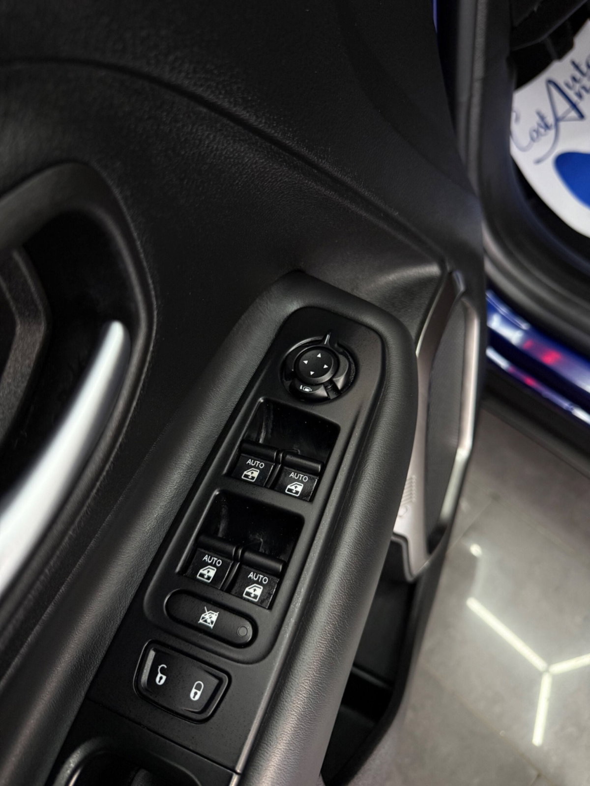 Jeep Renegade 1.6 Mjt 120 CV Limited (13)