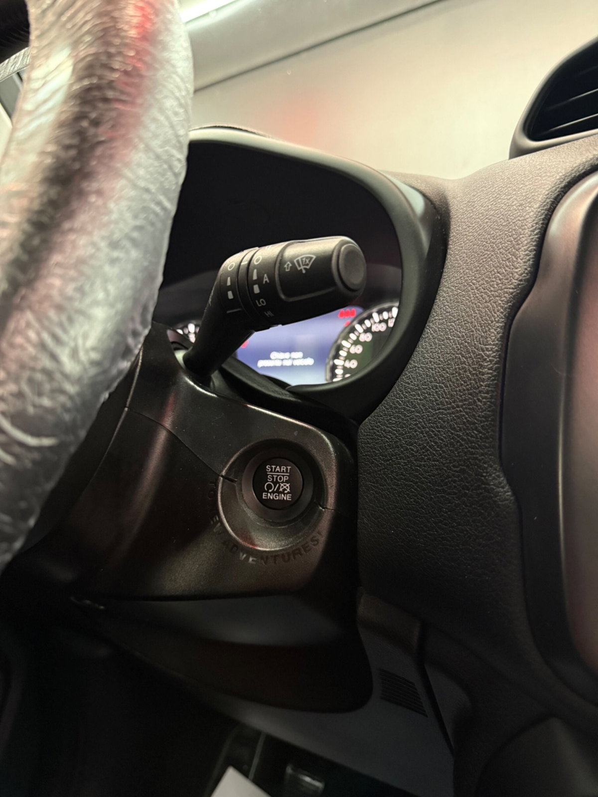Jeep Renegade 1.6 Mjt 120 CV Limited (14)