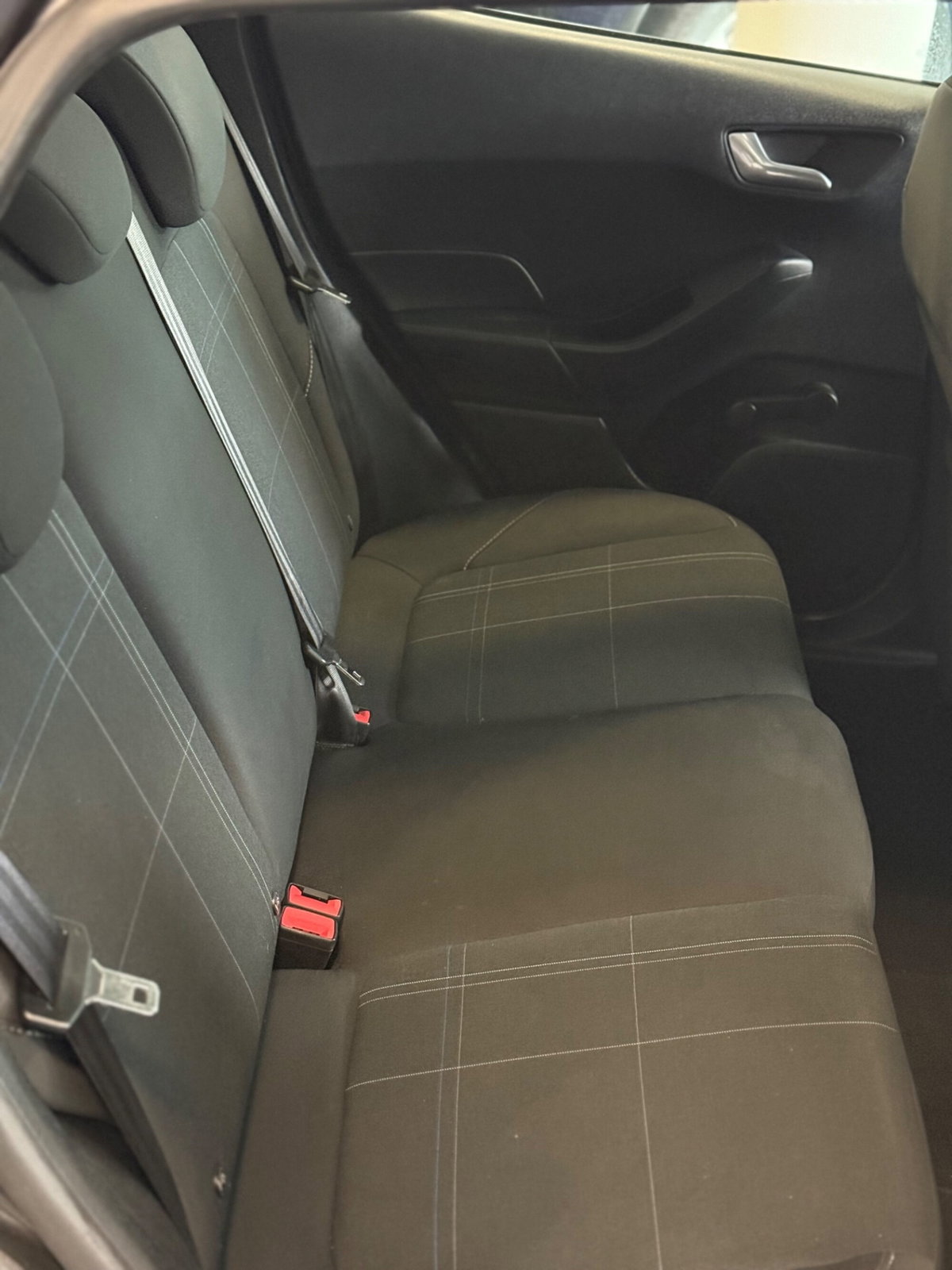 Ford Fiesta 1.5 TDCi 5 porte Titanium (13)