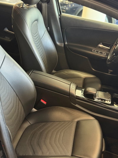 Mercedes-Benz Classe A 180 d Automatic Sport (14)