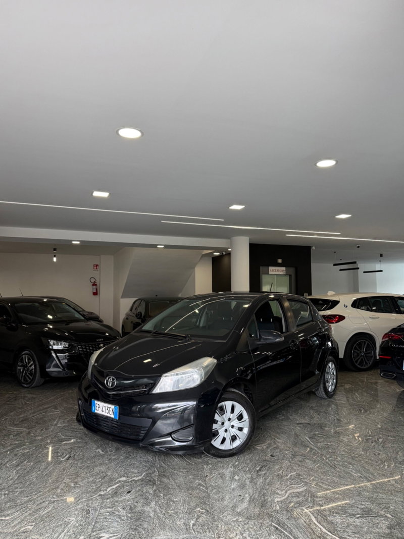 Toyota Yaris 1.0 5 porte Active