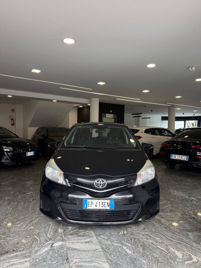 Toyota Yaris 1.0 5 porte Active (3)