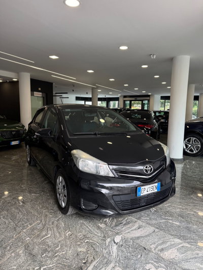 Toyota Yaris 1.0 5 porte Active (6)