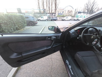 Alfa Romeo Gtv 2.0i JTS 16V cat (8)