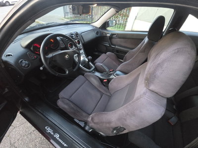 Alfa Romeo Gtv 2.0i JTS 16V cat (9)