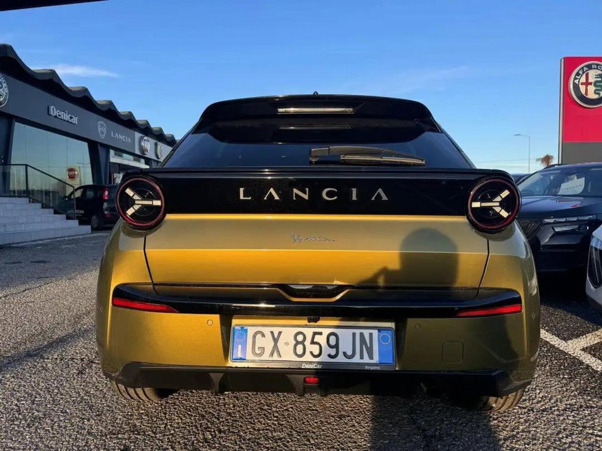 Lancia Ypsilon 51kWh LX (4)
