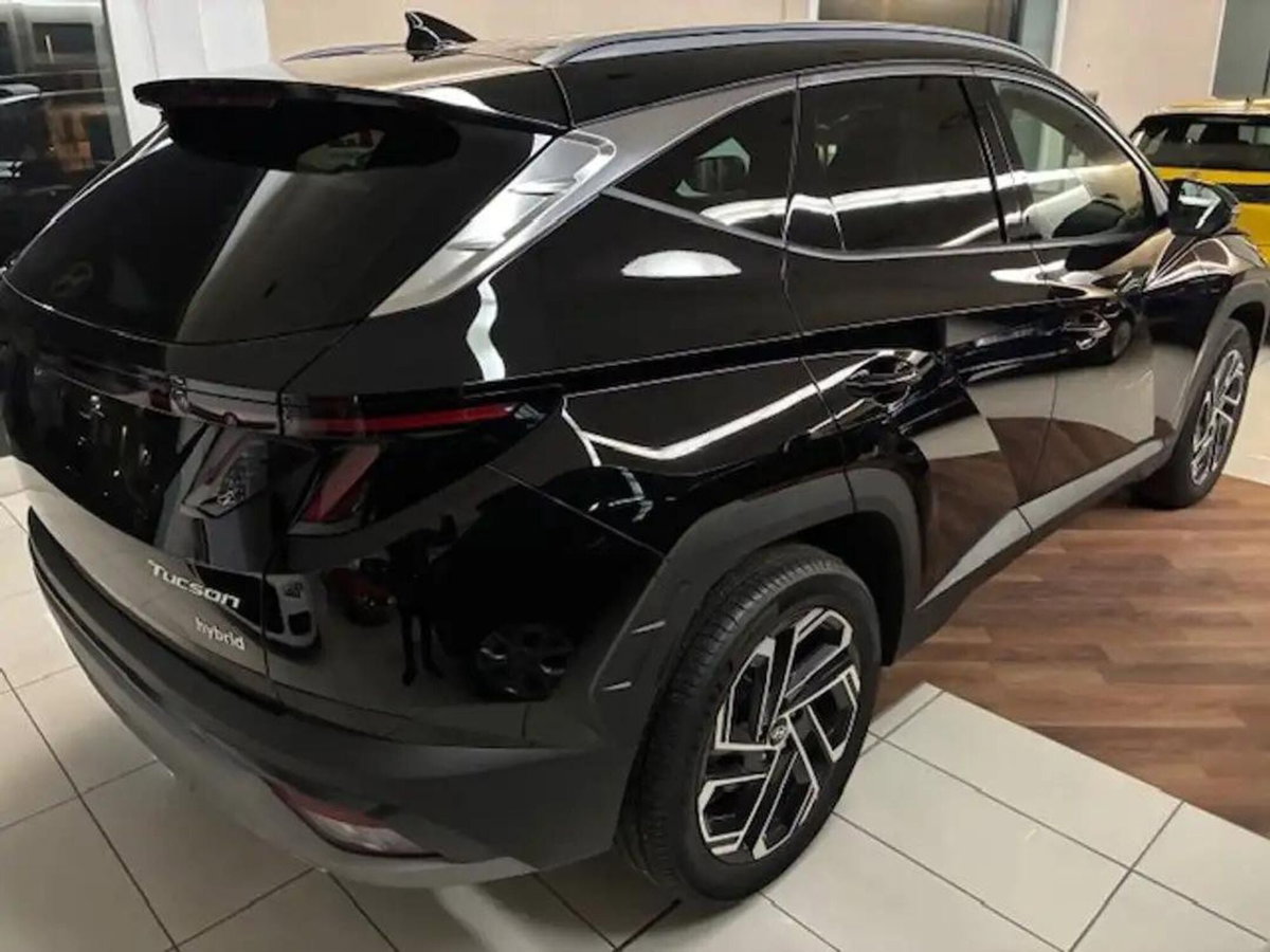 Hyundai Tucson 1.6 hev Exellence 2wd 239cv auto (4)