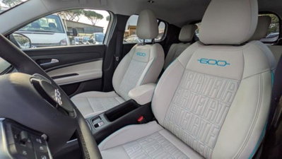 Fiat 600 1.2 hybrid La Prima II 110cv auto (12)