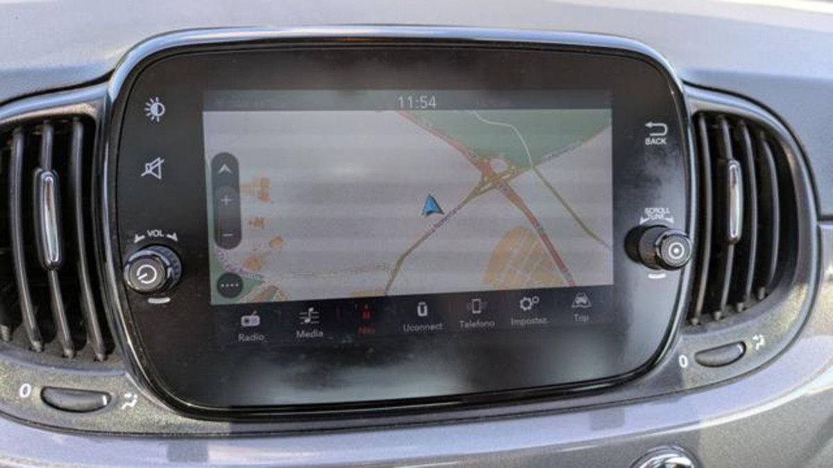 Fiat 500 1.0 Hybrid Dolcevita (10)