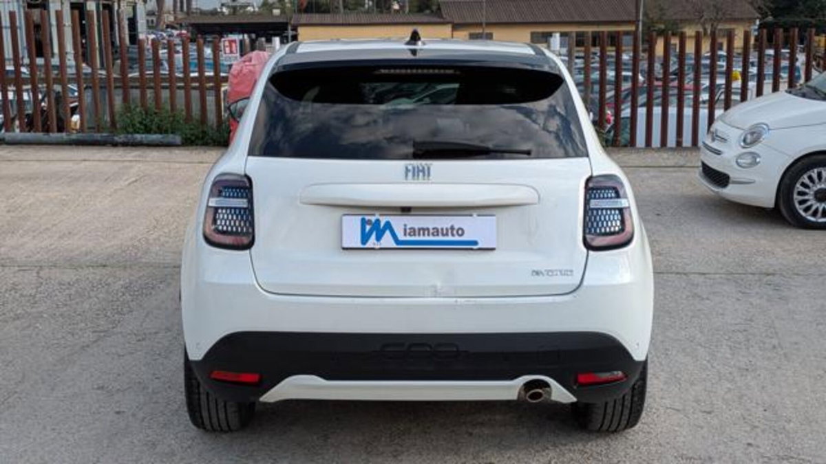 Fiat 600 1.2 hybrid La Prima II 110cv auto (18)