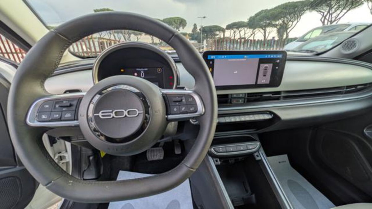 Fiat 600 1.2 hybrid La Prima II 110cv auto (7)