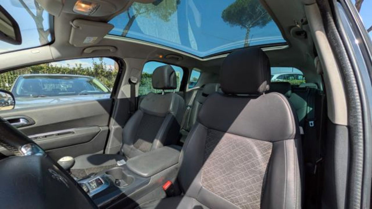 Peugeot 3008 BlueHDi 120 S&S Allure (19)