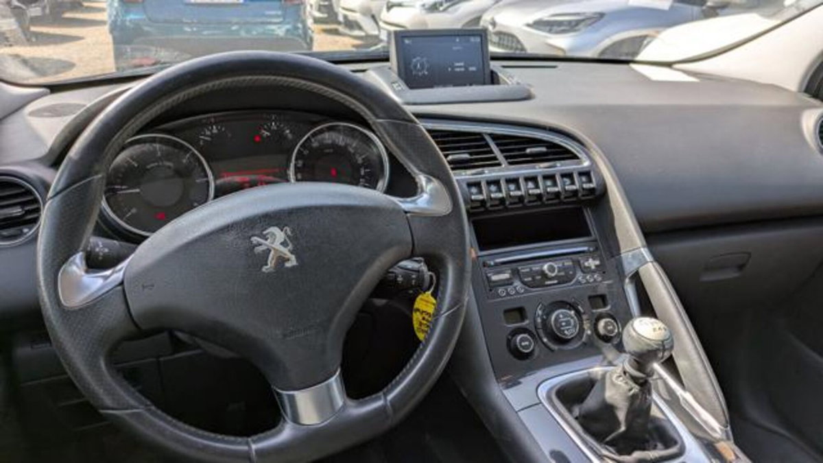 Peugeot 3008 BlueHDi 120 S&S Allure (7)