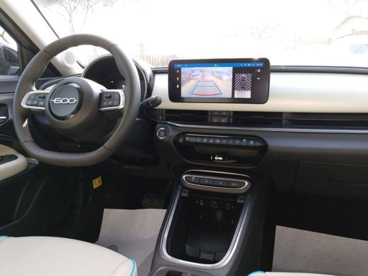 Fiat 600 1.2 hybrid La Prima II 110cv auto (9)
