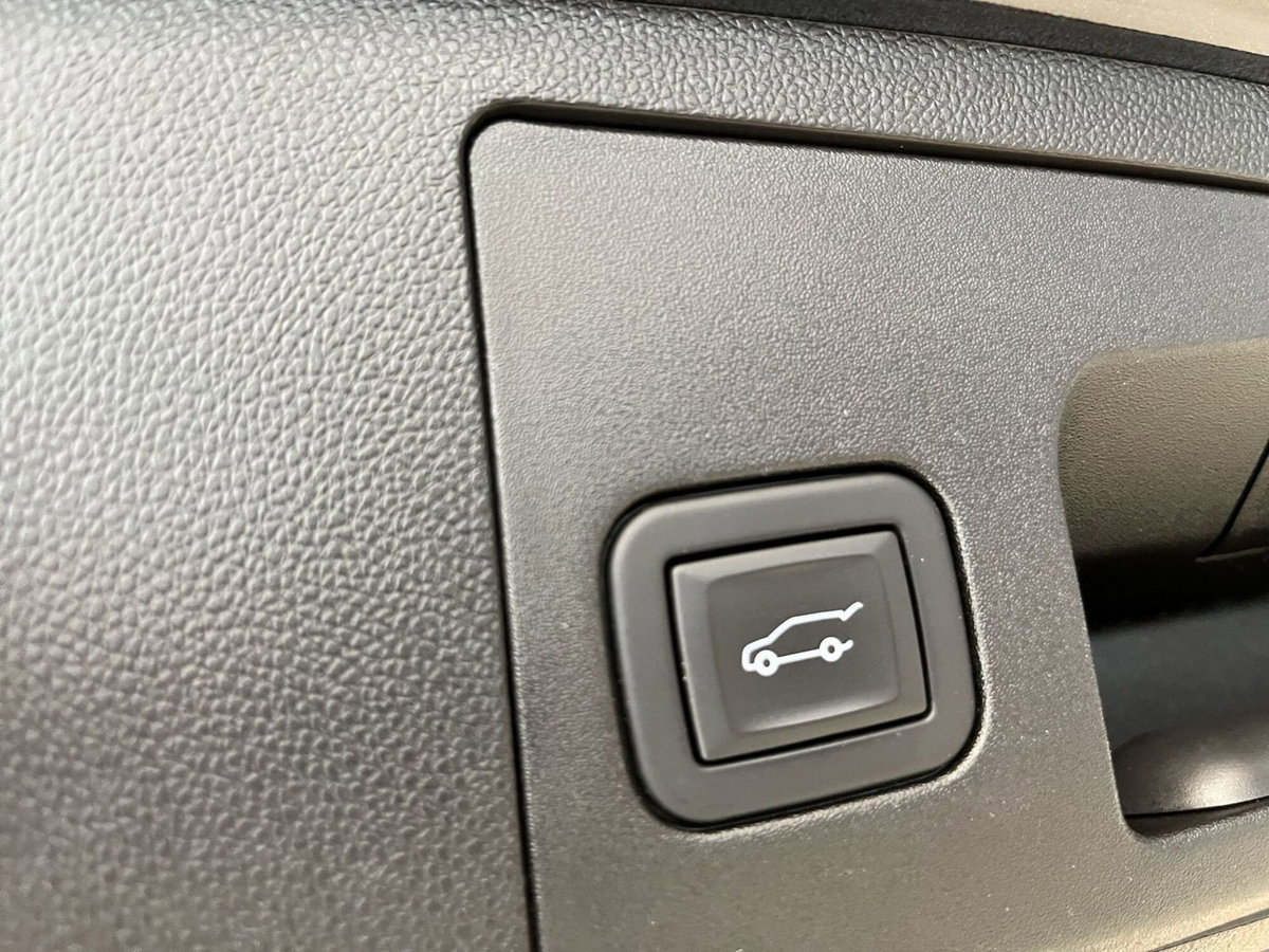 Cadillac XT4 XT4 350 TD AWD Premium Luxury (8)