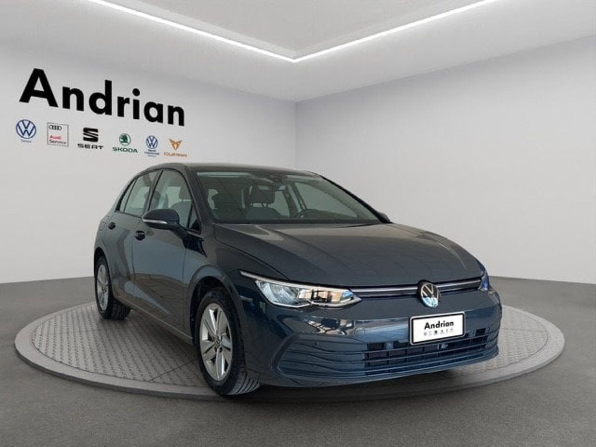 Volkswagen Golf 1.0 eTSI EVO DSG Life (4)