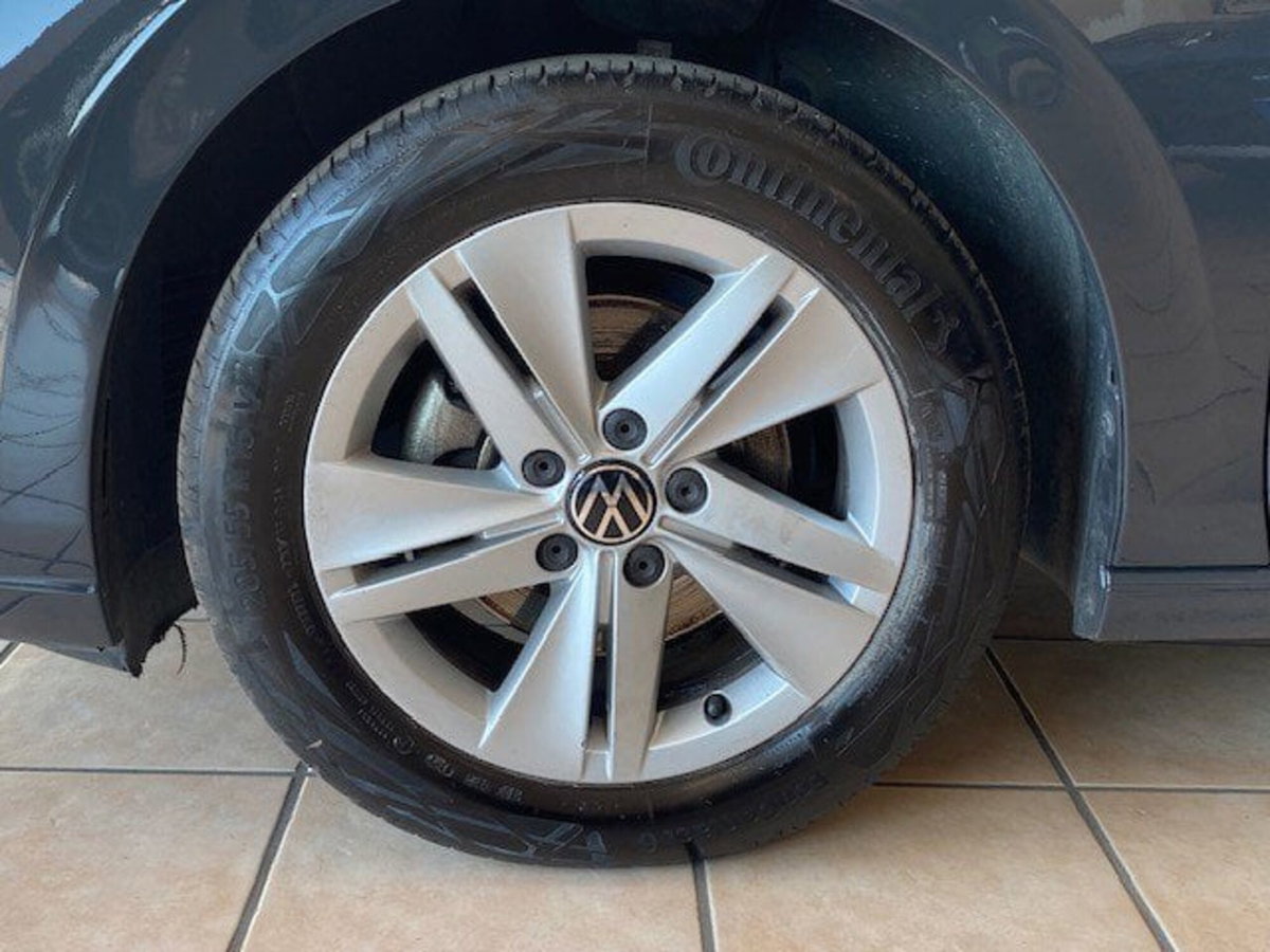Volkswagen Golf 1.0 eTSI EVO DSG Life (5)