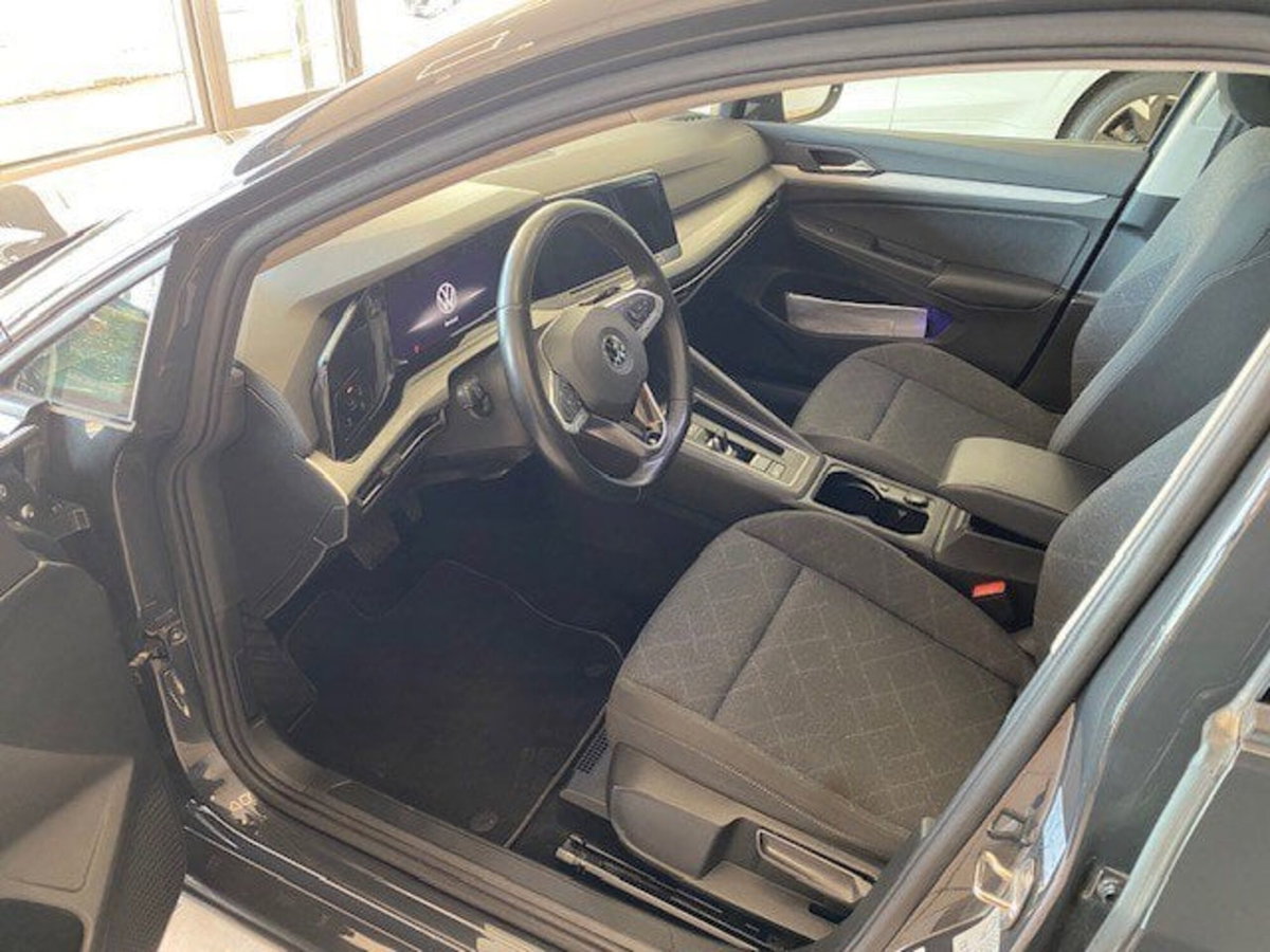 Volkswagen Golf 1.0 eTSI EVO DSG Life (7)