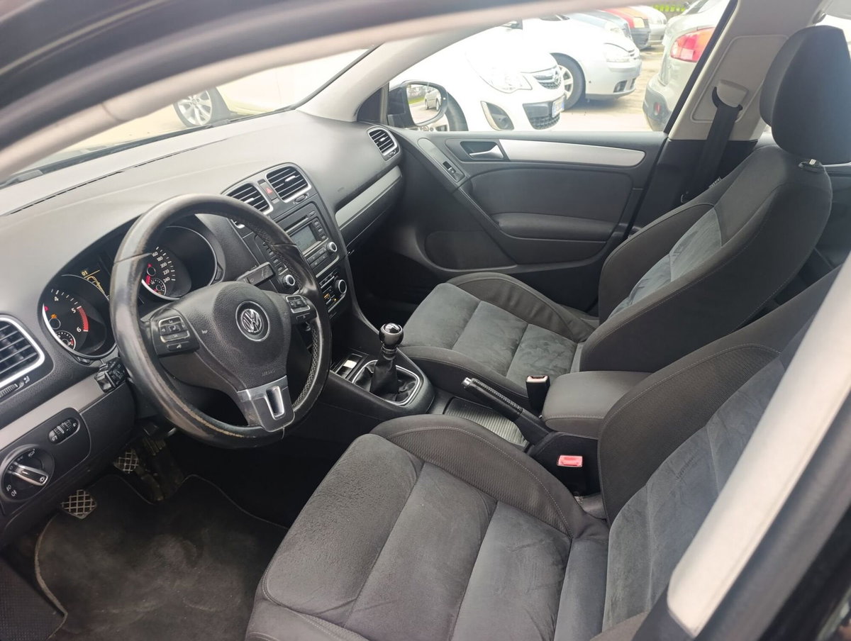 Volkswagen Golf 1.6 TDI DPF 5p. BlueMotion (5)