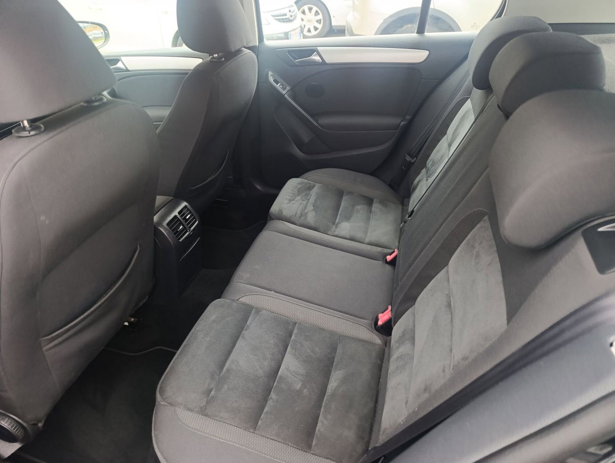 Volkswagen Golf 1.6 TDI DPF 5p. BlueMotion (6)
